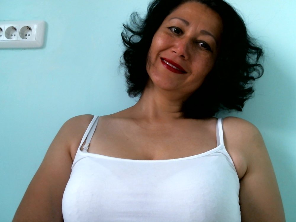 stripchat mature cam